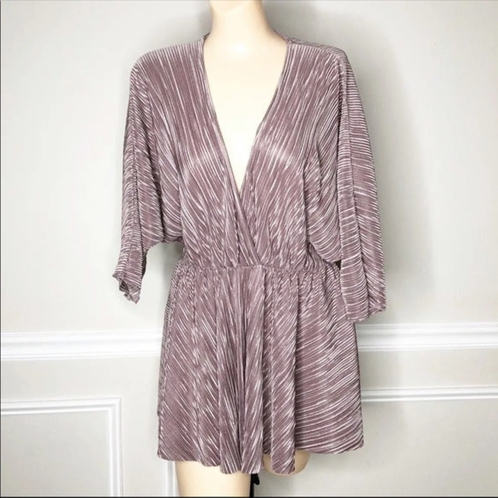 ASOS pleated metallic kaftan maternity top - Picture 2 of 7